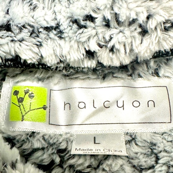 halcyon fuzzy super soft & warm top cowl neck very good condition size large - Picture 3 of 3